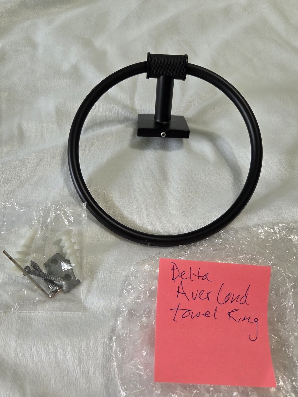 Delta Averland Towel Ring Black Matte - New w/o Package